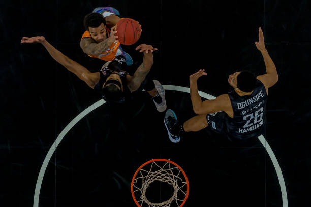 签下伯恩茅 签下伯恩茅