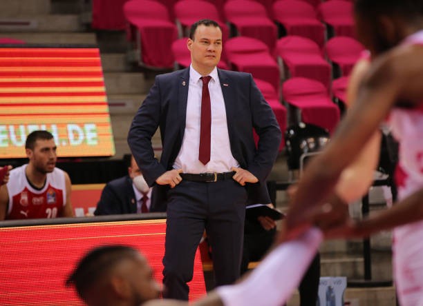 他们耐心寻 他们耐心寻